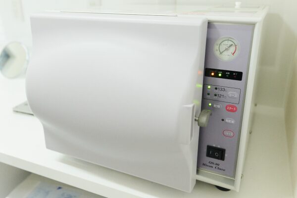 高圧蒸気滅菌器（オートクレーブ）